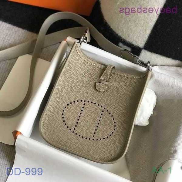 designer bag litchi tote 2023 evelynbag bags h pattern small real leather out genuine casual cowhide hollow shoulder crossbody women's
designer bag litchi tote 2023 evelynbag bags h pattern small real leather out genuine casual cowhide hollow shoulder crossbody women's