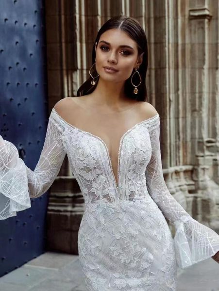 new slim-fit fishtail dress lines lace trumpet sleeves dazzling exquisite romantic hand-beaded party wedding dress, White
new slim-fit fishtail dress lines lace trumpet sleeves dazzling exquisite romantic hand-beaded party wedding dress, White
