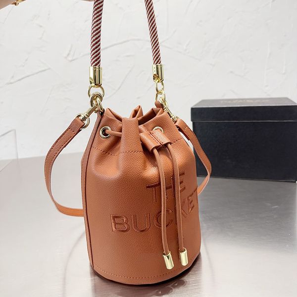 designer bag lady luxury the bucket bag womens men tote classic drawstring shoulder fashion wallet buckets handle purses handbag crossbody b
designer bag lady luxury the bucket bag womens men tote classic drawstring shoulder fashion wallet buckets handle purses handbag crossbody b