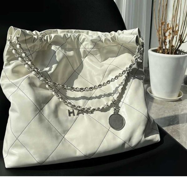 22 latest products travel women's shopping tote leather garbage bag clutch simple retro classic fashion luxury women's menswear de
22 latest products travel women's shopping tote leather garbage bag clutch simple retro classic fashion luxury women's menswear de