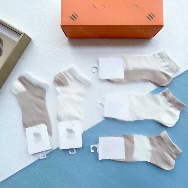 23ss low-leg socks designer men socks 5 pairs in box color match letter logo hollow out socks pure cotton sweat-absorbent comfortable mens u, Black
23ss low-leg socks designer men socks 5 pairs in box color match letter logo hollow out socks pure cotton sweat-absorbent comfortable mens u, Black