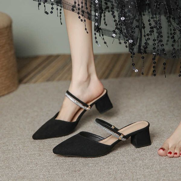 sandals 2023 new summer baotou women's middle heel thick fairy fashion low two wearing women, Black
sandals 2023 new summer baotou women's middle heel thick fairy fashion low two wearing women, Black
