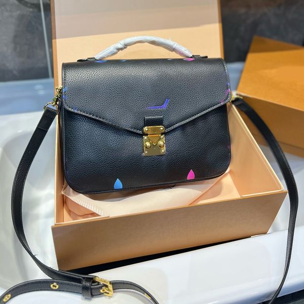 messenger bags designer brand bag totes 2023 luxury leather handbags cross body fashion shoulder bag women plain letter purse
messenger bags designer brand bag totes 2023 luxury leather handbags cross body fashion shoulder bag women plain letter purse