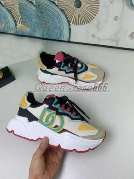 2023 luxury designer daymaster trainers sneakers shoes low flat sorrento print white black orange leather trainers sneakers with box
2023 luxury designer daymaster trainers sneakers shoes low flat sorrento print white black orange leather trainers sneakers with box