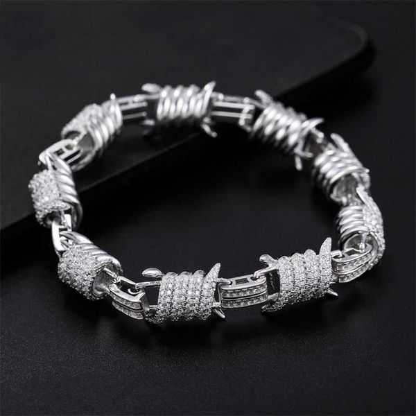 new hip hop 12.3mm moissanite cuban chain 925 silver inlaid moissanite cuban chain bracelet
new hip hop 12.3mm moissanite cuban chain 925 silver inlaid moissanite cuban chain bracelet