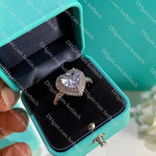 designer love ring luxury women diamond ring 925 sterling silver jewelry exquisite sparkling wedding rings christmas gift
designer love ring luxury women diamond ring 925 sterling silver jewelry exquisite sparkling wedding rings christmas gift