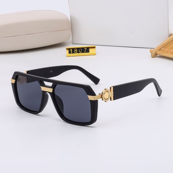 design luxury polarized sunglasses for women men fashion classic retro ladies outdoor travel polaroid metal sun glasses1806, White;black
design luxury polarized sunglasses for women men fashion classic retro ladies outdoor travel polaroid metal sun glasses1806, White;black
