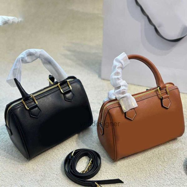boston triomphe designer bag woman handbag luxur handbags canvas classic duffle bags designer totes shopping evening bag luggage old school
boston triomphe designer bag woman handbag luxur handbags canvas classic duffle bags designer totes shopping evening bag luggage old school
