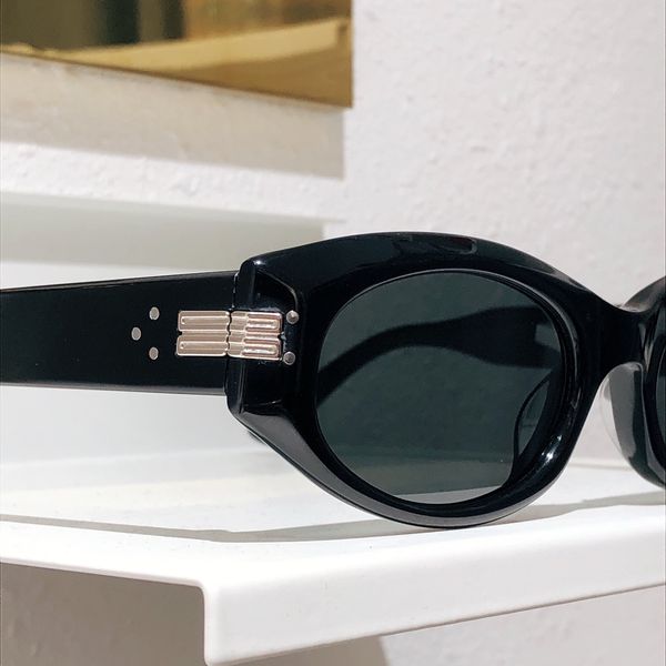 luxury designer sunglasses for women man goggle beach sun glasses small frame fashion quality 4 color optional with box, White;black
luxury designer sunglasses for women man goggle beach sun glasses small frame fashion quality 4 color optional with box, White;black