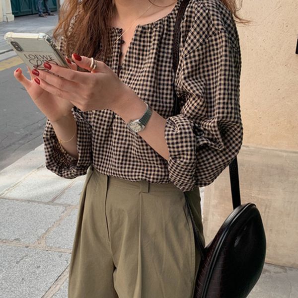 2019 autumn new arts style women long sleeve loose casual shirt cotton female button vintage plaid korean blouse, White
2019 autumn new arts style women long sleeve loose casual shirt cotton female button vintage plaid korean blouse, White