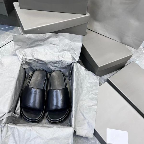 platform slipper women fashion new luxury brand slippers sandals beach thick bottom alphabet lady leather flat slides size 35-42 black white
platform slipper women fashion new luxury brand slippers sandals beach thick bottom alphabet lady leather flat slides size 35-42 black white