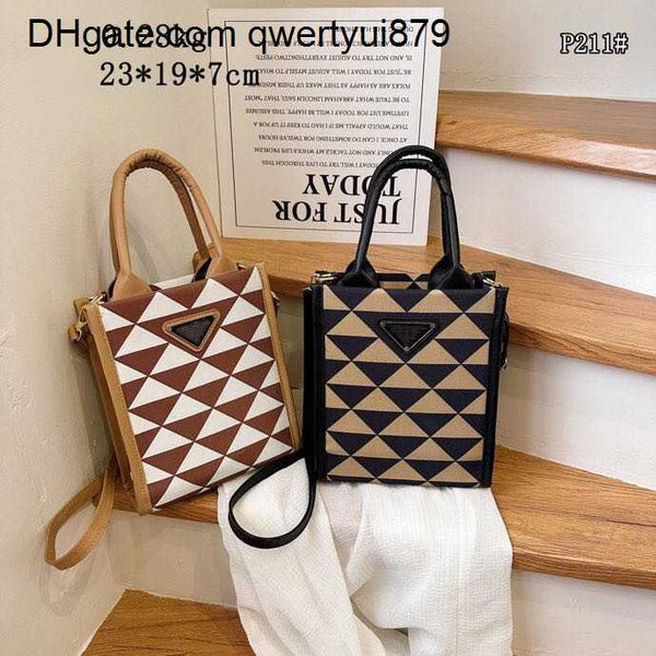 brand 2023 triangle piano score portable bag for women's single shoulder crossbody bag fashionable and trendy bag for distribution
brand 2023 triangle piano score portable bag for women's single shoulder crossbody bag fashionable and trendy bag for distribution