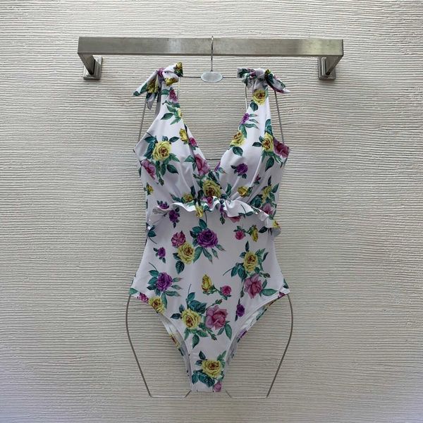 23ss bikini swimwear womens swimwear designer bathing suit one-piece swimsuit rose green leaf flower print deep v-neck strap swimsuit women, White;black
23ss bikini swimwear womens swimwear designer bathing suit one-piece swimsuit rose green leaf flower print deep v-neck strap swimsuit women, White;black