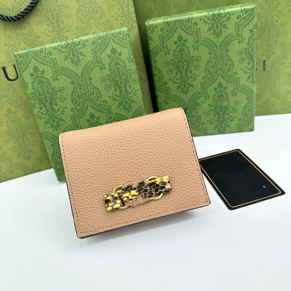 luxury brand leather women shorts wallets buckle metal letter zipper zero wallet multiple card storage wallet purses designer ladies portabl, Red;black
luxury brand leather women shorts wallets buckle metal letter zipper zero wallet multiple card storage wallet purses designer ladies portabl, Red;black