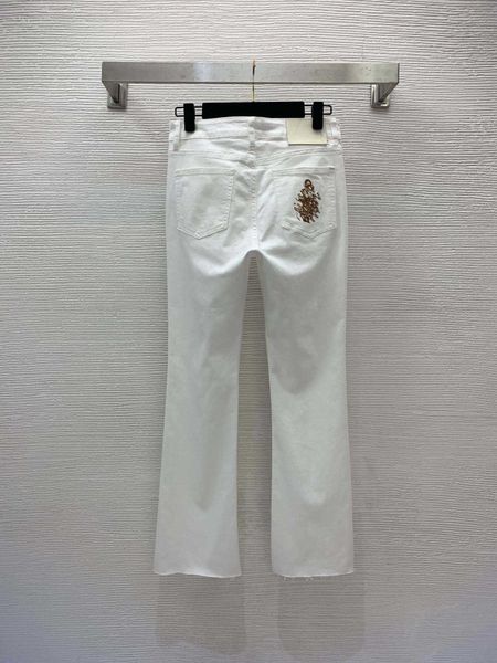 23ss womens pants denim jeans designer women jeans slim fit and slim beauty back pocket embroidered logo ragged edge cut micro flare cropped, Blue
23ss womens pants denim jeans designer women jeans slim fit and slim beauty back pocket embroidered logo ragged edge cut micro flare cropped, Blue