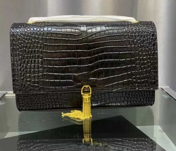 female envelope tassel handbags woc chain totes women clutch classic shoulder bags flip leather crossbody purse wallet
female envelope tassel handbags woc chain totes women clutch classic shoulder bags flip leather crossbody purse wallet