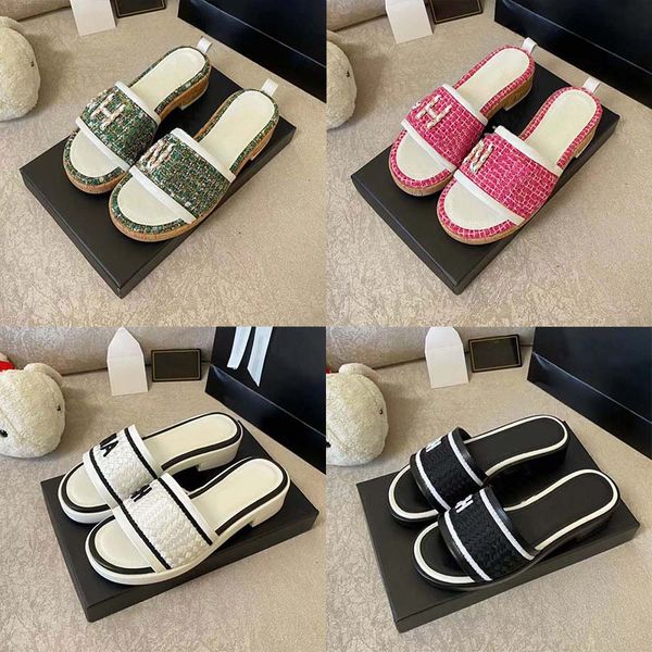designer luxury shoes slippers slippers women's fashion classic white black sandals platform gear bottom beach alphabet slippers vacati
designer luxury shoes slippers slippers women's fashion classic white black sandals platform gear bottom beach alphabet slippers vacati