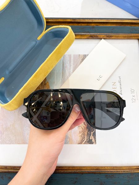 women's luxury designer sunglasses, oversized women's sunglasses, polarized white frame with box, White;black
women's luxury designer sunglasses, oversized women's sunglasses, polarized white frame with box, White;black