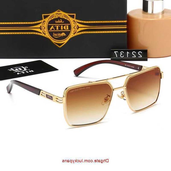 dita men's sunglasses fashion trend leisure sunglasses holiday trip street pgraphy tourism sunglasses 22713 z2wa, White;black
dita men's sunglasses fashion trend leisure sunglasses holiday trip street pgraphy tourism sunglasses 22713 z2wa, White;black