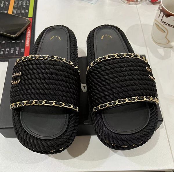 channel shoes 2023 paris luxury designer slippers women's brand sandals 2c channel shoes casual mule flat beach low heel anti slip flip
channel shoes 2023 paris luxury designer slippers women's brand sandals 2c channel shoes casual mule flat beach low heel anti slip flip