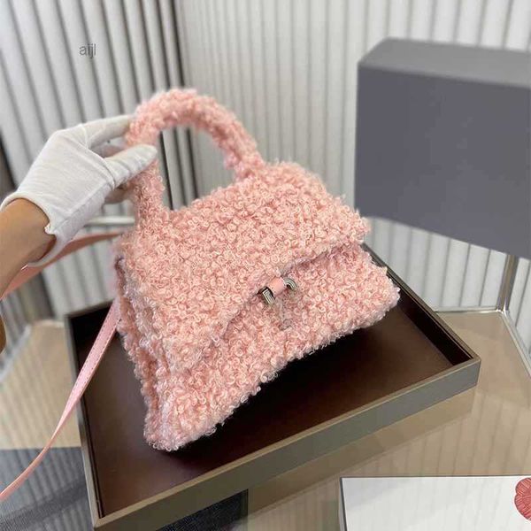 designer ladies hourglass bag luxury handbag fashion purse wool shoulder crossbody metal b women's dinner casual girly pink clutch
designer ladies hourglass bag luxury handbag fashion purse wool shoulder crossbody metal b women's dinner casual girly pink clutch