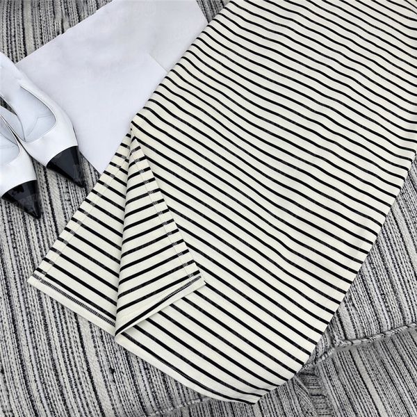 plus size dresses designer striped vest for women metal badge split long skirts vacation style lady casual slim dress igrh, Black
plus size dresses designer striped vest for women metal badge split long skirts vacation style lady casual slim dress igrh, Black