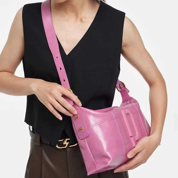 peco new 929uni pillow bag oil wax skin elephant pattern soft tote bag crossbody commuter small one shoulder bag
peco new 929uni pillow bag oil wax skin elephant pattern soft tote bag crossbody commuter small one shoulder bag