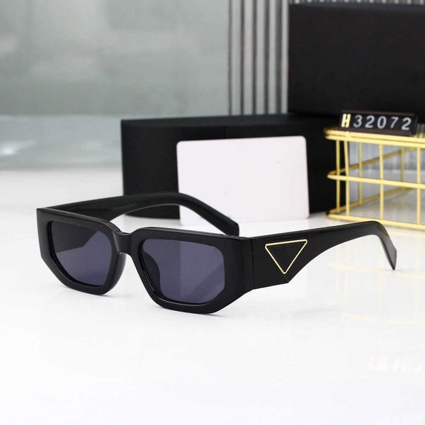 2023 designer sunglasses men women uv400 polarized lens sun glasses lady fashion driving qutdoor sports travel beach sunglass with box whole, White;black
2023 designer sunglasses men women uv400 polarized lens sun glasses lady fashion driving qutdoor sports travel beach sunglass with box whole, White;black