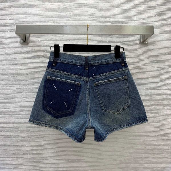 23ss womens shorts women designer clothes contrast color pocket personalized commuting celebrity style high waist skinny shorts jeans women, White;black 
23ss womens shorts women designer clothes contrast color pocket personalized commuting celebrity style high waist skinny shorts jeans women, White;black