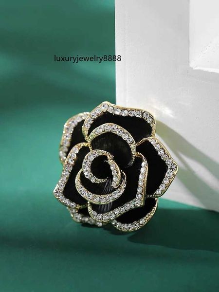 new diamond camellia flower brooch female high-grade small fragrant brooch lovely scarf buckle pin anti tarnish clothing, Gray
new diamond camellia flower brooch female high-grade small fragrant brooch lovely scarf buckle pin anti tarnish clothing, Gray