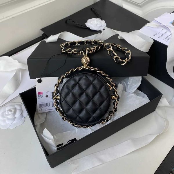 luxury lambskin mini round bag vintage real leather bag 7a premium camera classic handbag designer women's men's purse famous hand
luxury lambskin mini round bag vintage real leather bag 7a premium camera classic handbag designer women's men's purse famous hand