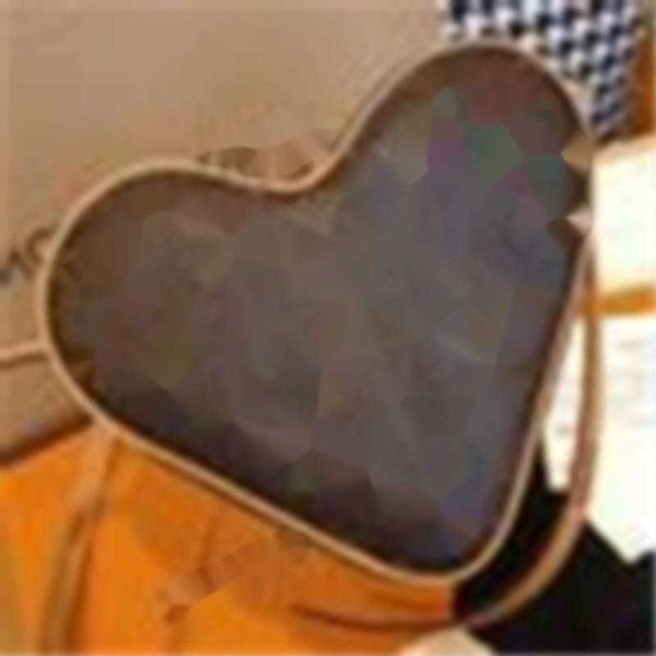 m57456 game on heart love bag women totes handbags bags shoulder clutches backpacks pouches wallets
m57456 game on heart love bag women totes handbags bags shoulder clutches backpacks pouches wallets