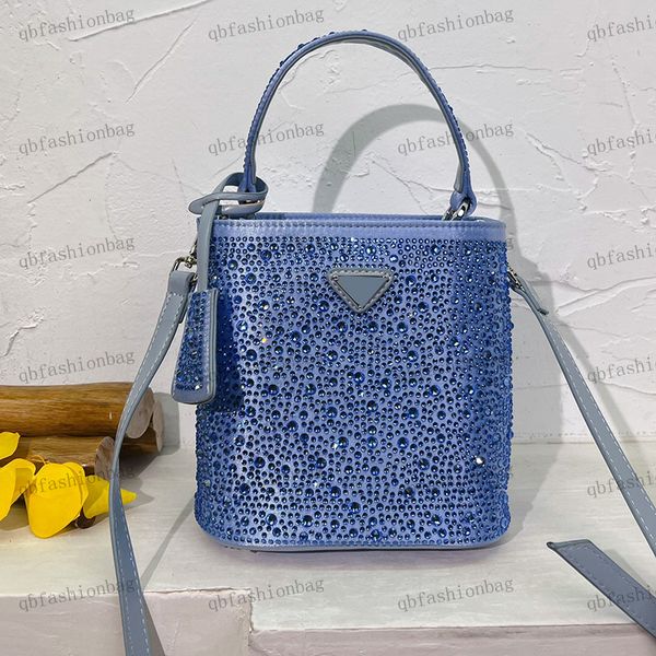 designer ladies full drill bucket bag triangle enamel buckle handle tote belt crossbody bag shoulder bag mini makeup case coin purse street
designer ladies full drill bucket bag triangle enamel buckle handle tote belt crossbody bag shoulder bag mini makeup case coin purse street