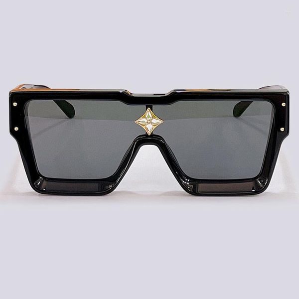 sunglasses fashion men women female gradient sun glasses big oculos feminino de sol uv400, White;black
sunglasses fashion men women female gradient sun glasses big oculos feminino de sol uv400, White;black