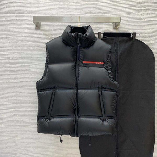 23ss womens jacket women designer clothes mens and womens same style goose down silicone strip zipper bread jacket down jacket vest coat wom, Black
23ss womens jacket women designer clothes mens and womens same style goose down silicone strip zipper bread jacket down jacket vest coat wom, Black
