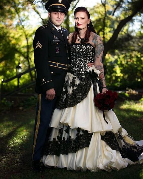 gothic black and ivory wedding dresses lace appliques strapless a line vintage bridal gowns lace-up plus size tiered bride wear 2023, White
gothic black and ivory wedding dresses lace appliques strapless a line vintage bridal gowns lace-up plus size tiered bride wear 2023, White