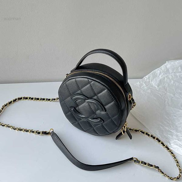 23ss womens designer round vanity box bags with handle totes cosmetic case caviar leather purse gold metal hardware matelasse chain shoulder
23ss womens designer round vanity box bags with handle totes cosmetic case caviar leather purse gold metal hardware matelasse chain shoulder