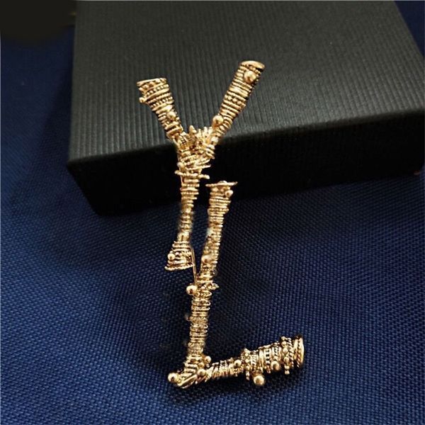 classical brooches retro style broche elegant for ladies party important occasions brass textured alloy pins luster charm designer brooch un, Gray
classical brooches retro style broche elegant for ladies party important occasions brass textured alloy pins luster charm designer brooch un, Gray