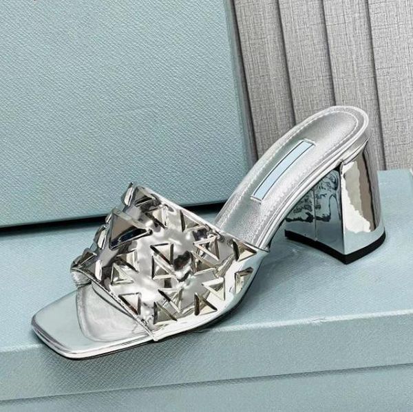 Triangle woman's thick heels slipper and sandal Triangular metal nails Classic Female open-toed women sandals holiday banquets 34-41, Champagne
Triangle woman's thick heels slipper and sandal Triangular metal nails Classic Female open-toed women sandals holiday banquets 34-41, Champagne