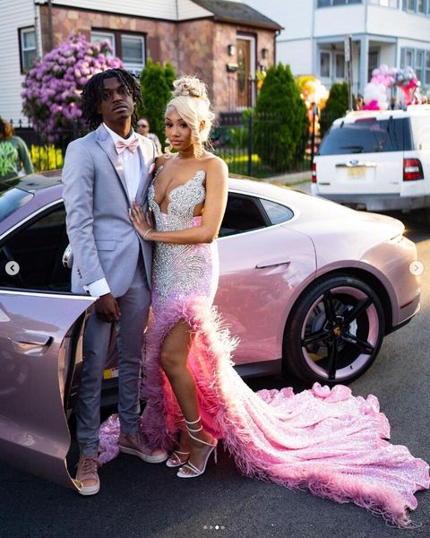 pink princess mermaid evening occasion dresses luxury feather crystal beaded tassel slit 2023 black girl couple prom gown
pink princess mermaid evening occasion dresses luxury feather crystal beaded tassel slit 2023 black girl couple prom gown
