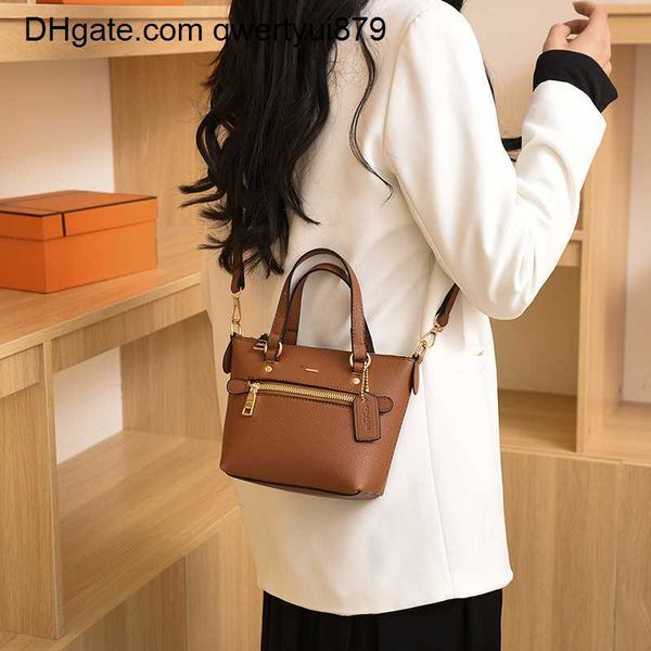 day packs 23ss women's day packs leather summer dumpling woman handbag fashion messenger bag shoulder bag small tote bags 7406#qwertyui
day packs 23ss women's day packs leather summer dumpling woman handbag fashion messenger bag shoulder bag small tote bags 7406#qwertyui