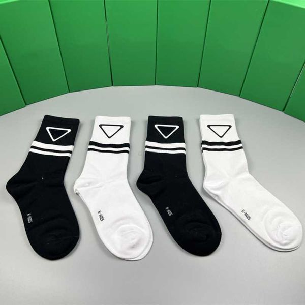 designer mens womens socks four pair luxe sports winter mesh letter printed sock embroidery cotton man woman with box, Black
designer mens womens socks four pair luxe sports winter mesh letter printed sock embroidery cotton man woman with box, Black