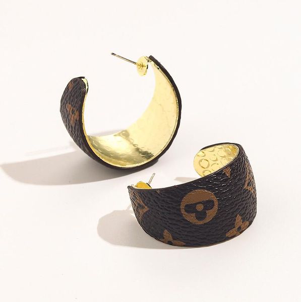 new style fashion dangle stud earring women designer jewelry pu leather 18k gold plated earring wedding gifts, Silver
new style fashion dangle stud earring women designer jewelry pu leather 18k gold plated earring wedding gifts, Silver
