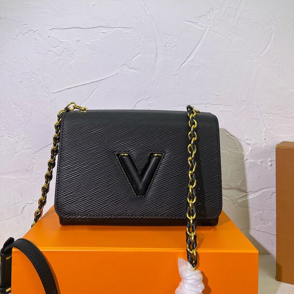 chain twist crossbody bag plain messenger shoulder bags genuine leather fashion letters women handbags purse 23cm multiple colors hand walle
chain twist crossbody bag plain messenger shoulder bags genuine leather fashion letters women handbags purse 23cm multiple colors hand walle