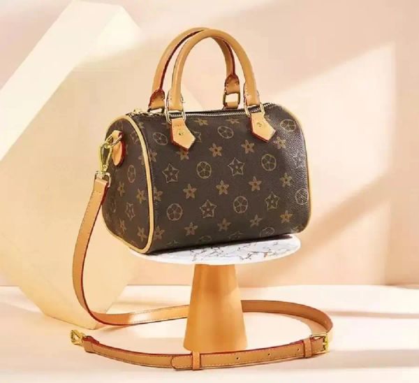 designers womens bag luxury handbags hobo purses lady handbag crossbody shoulder channel totes fashion luxurys bags
designers womens bag luxury handbags hobo purses lady handbag crossbody shoulder channel totes fashion luxurys bags