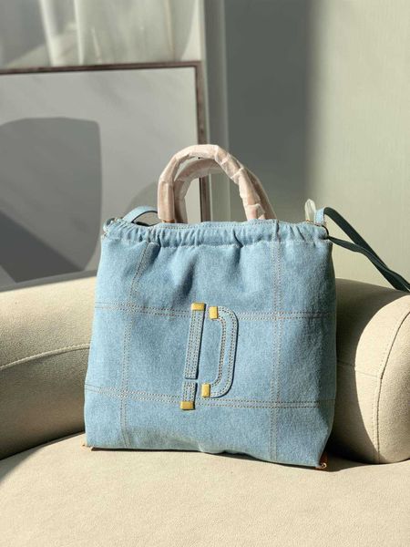 2023 summer fashion versatile peco tote large capacity chain pleated bag single shoulder oblique cross handheld women's bag
2023 summer fashion versatile peco tote large capacity chain pleated bag single shoulder oblique cross handheld women's bag
