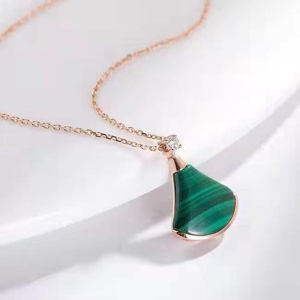 fashion heart jewelry designer love necklace fan-shaped pendant for women designers brand full diamond titanium steel necklace for womens pa, Silver
fashion heart jewelry designer love necklace fan-shaped pendant for women designers brand full diamond titanium steel necklace for womens pa, Silver