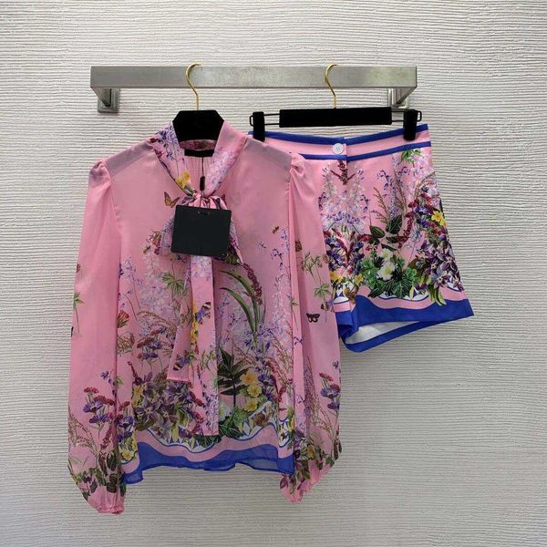 23ss women shorts sets women designer clothes fashion bow tie leading loose long sleeve shirt high waist wide leg shorts two piece set women, White
23ss women shorts sets women designer clothes fashion bow tie leading loose long sleeve shirt high waist wide leg shorts two piece set women, White