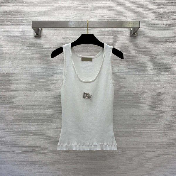 23ss womens knits women designer clothes summer new style chest studded with diamonds studs and horse logo u-neck knitted tank women clothes, White
23ss womens knits women designer clothes summer new style chest studded with diamonds studs and horse logo u-neck knitted tank women clothes, White