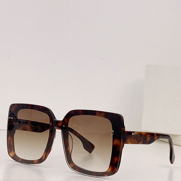 lunettes de soleil arc de triomphe sunglasses lady fashion designer oversized mirror frame acetate black frame gold logo tortoise frame 4024, White;black
lunettes de soleil arc de triomphe sunglasses lady fashion designer oversized mirror frame acetate black frame gold logo tortoise frame 4024, White;black